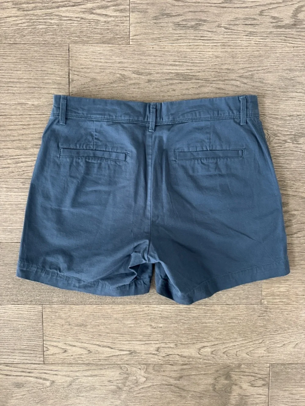 🌼BANANA REPUBLIC🌼 Mid-Rise Navy Chino Shorts, Size 4 - Picture 7 of 7